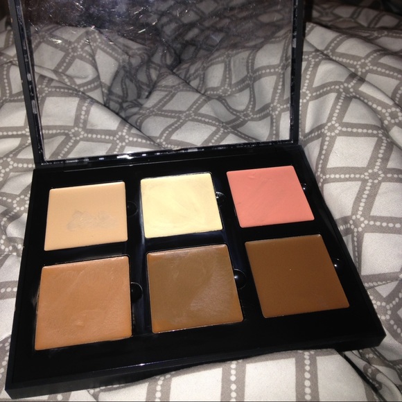 Anastasia Beverly Hills Contour Cream Kit - Picture 1 of 3