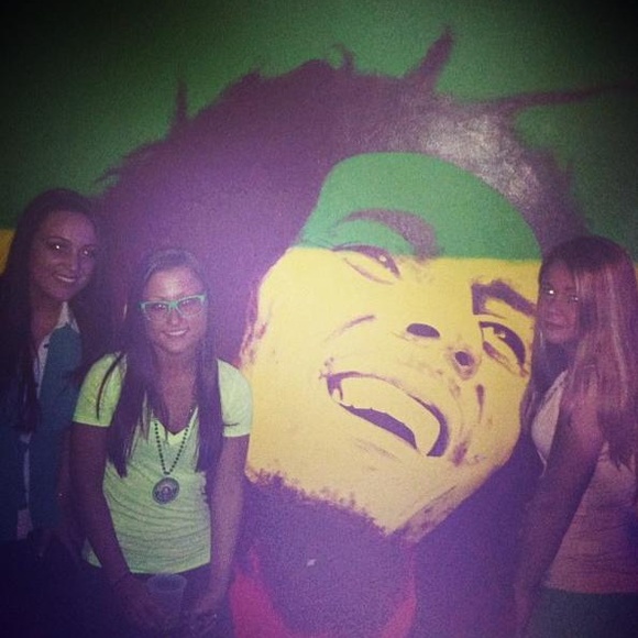 Meet your Posher, Korrine