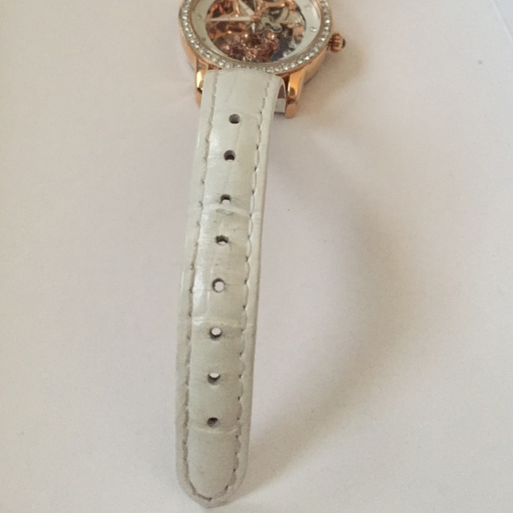 White and gold Anne Klein Watch - Picture 4 of 4