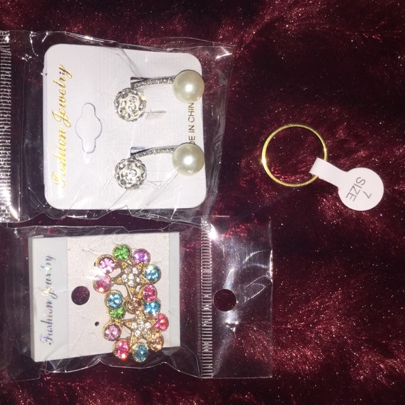 2 pairs of earrings - Picture 1 of 3