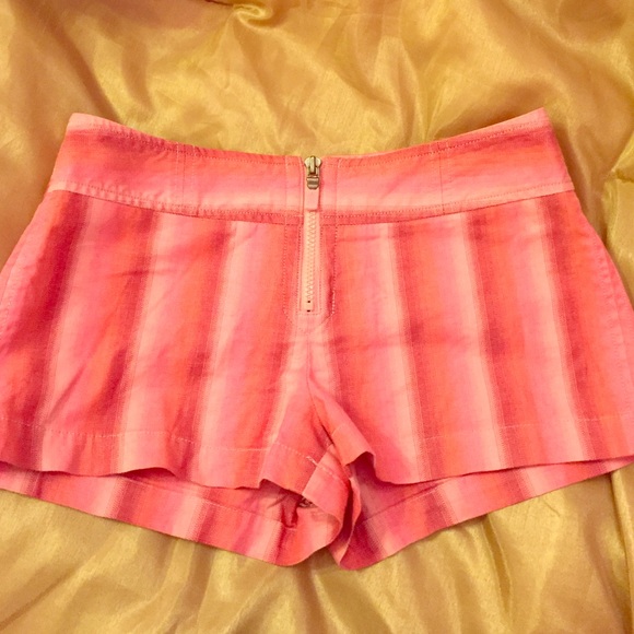 Express pink shorts - Picture 1 of 4