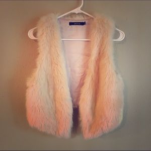 Size Small Ark & Co. Faux Fur Vest