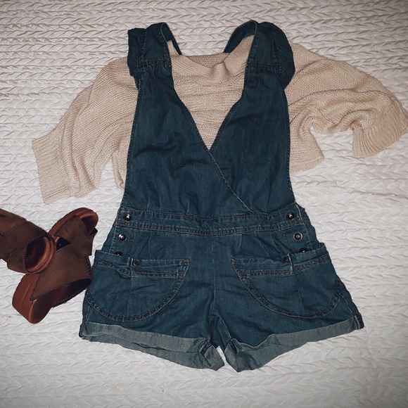 Pants - Super cute denim romper