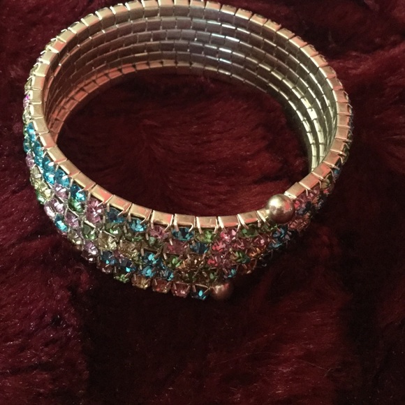 Colorful bracelet - Picture 2 of 4