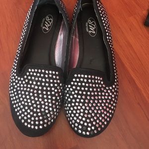 Flats black with shinny studs