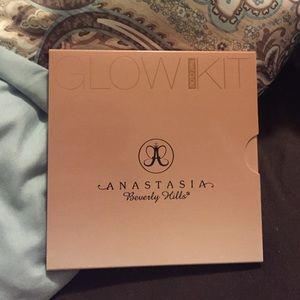 Anastasia Glow Kit in That Glow