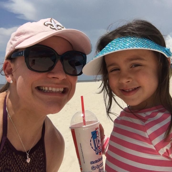 Meet your Posher, Kelly - Picture 2 of 2