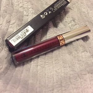 ABH Liquid lip in Sad Girl