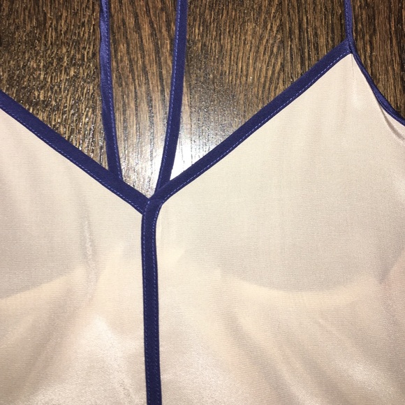 Cream tank top with navy straps/lining - Picture 2 of 4