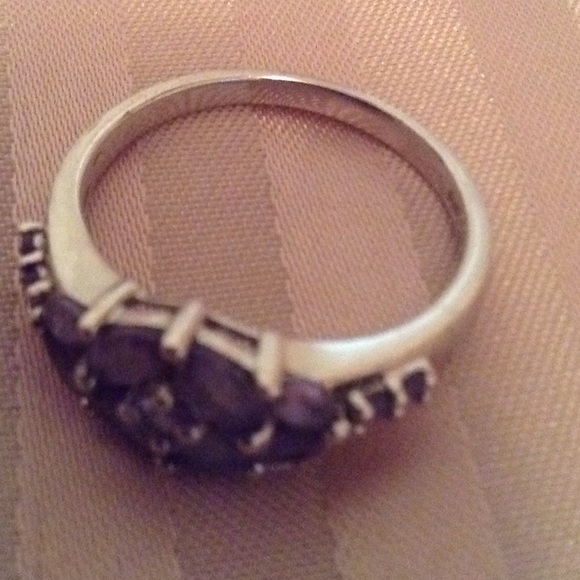 ring with amethyst stone