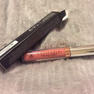 ABH liquid lip in Dolce