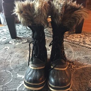 Sorel black high snow boots size 9