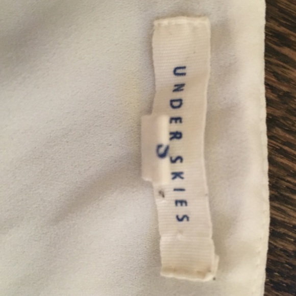 White ruffle tank top - Picture 3 of 4