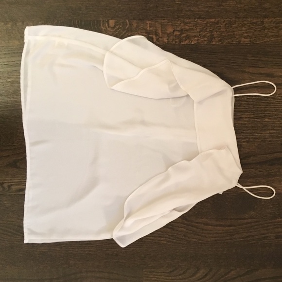 White ruffle tank top - Picture 4 of 4