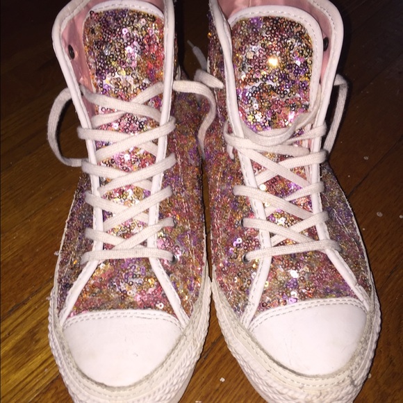 Converse Women's Chuck Taylor Premium Hi Size 9