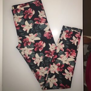 Hollister floral print leggings
