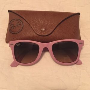 Pink Ray-Ban wayfarer sunglasses