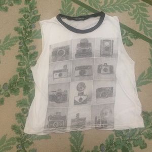 Brandy Melville USA vi rage cameras tank