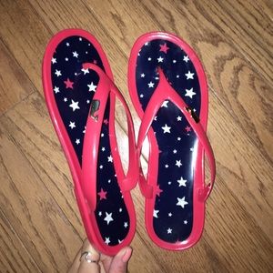 Vineyard Vine flipflops