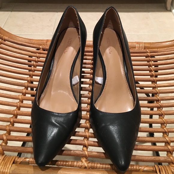 Black pleather heels - Picture 1 of 4