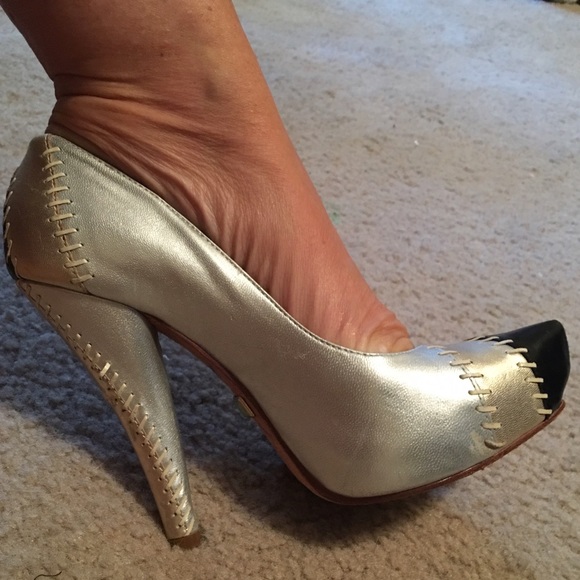 L.A.M.B. Tri-tone Pumps Like New Sz 6