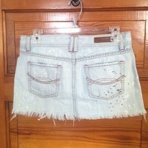 A&F DISTRESSED DENIM SKIRT