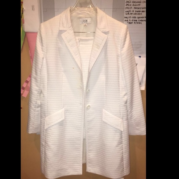 Le suit Petite size: 16p