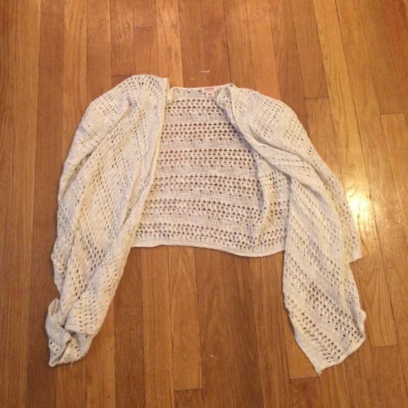 WHITE CARDIGAN