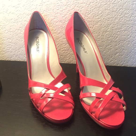BCBG heels size 7 1/2 never worn - Picture 6 of 7