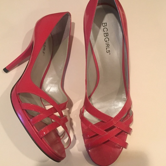 BCBG heels size 7 1/2 never worn - Picture 5 of 7