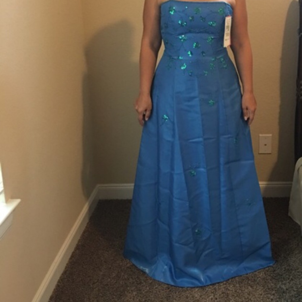 Elegant prom dress