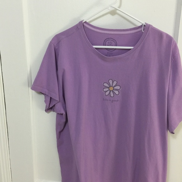 Life is good soft tee great condition