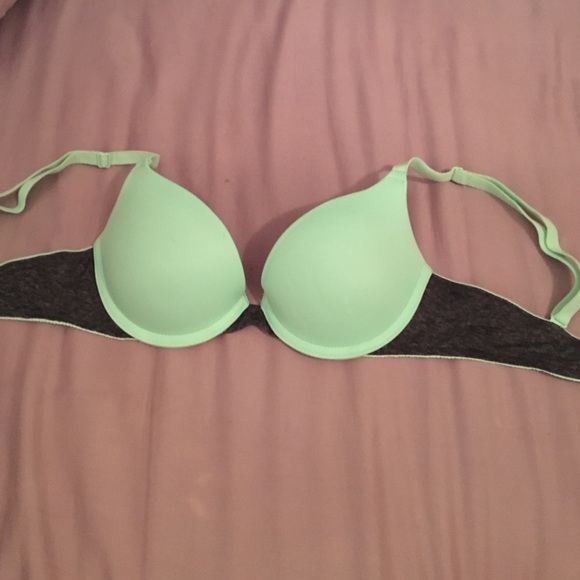 PINK Victoria's Secret bra