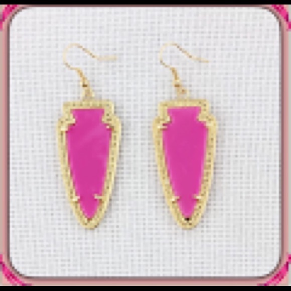 CLEARANCE New Hot Pink Arrow Shape Drop Earrings