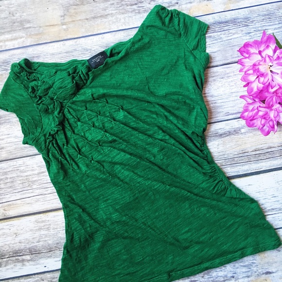 MOVING SALE 🚛 Anthro Beautiful Ruched Top 💚 - Picture 2 of 4