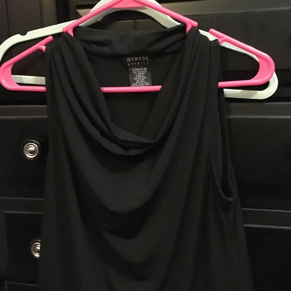 black scoop neck - Picture 2 of 2