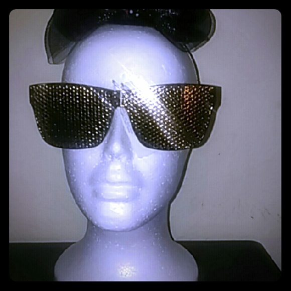 Sunglasses - Picture 1 of 1