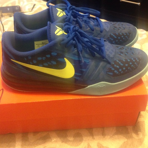 Kobes - Picture 2 of 4