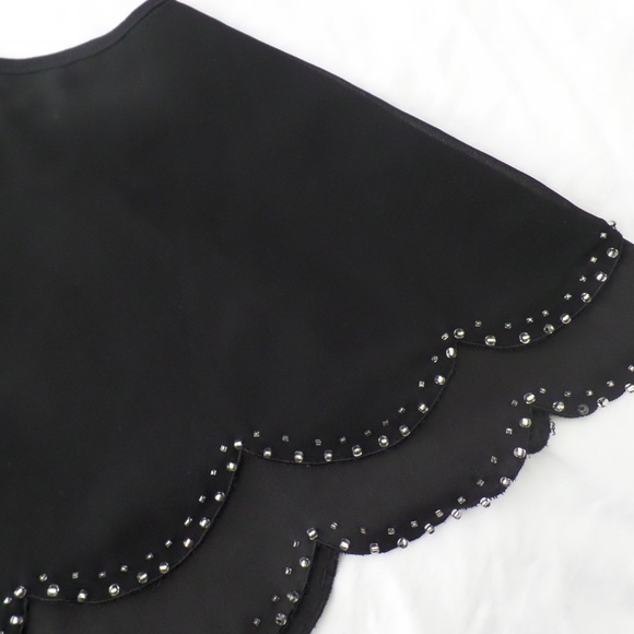 Black crop top w beads. - Picture 3 of 3