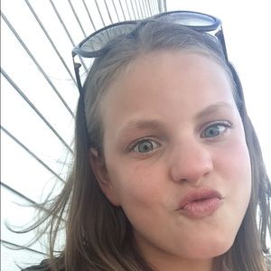 Meet your Posher, Alaina