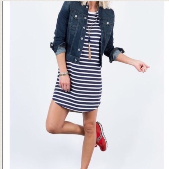 H&M Dresses & Skirts - 💥FINAL PRICE💥H&M basic navy striped dress