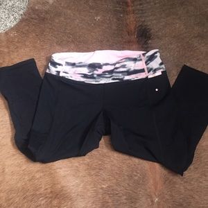 Lululemon athletic crop pants