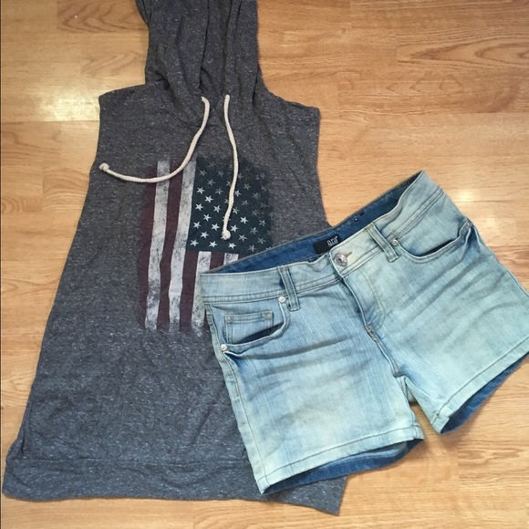 Brandy Melville Tops - Outfit