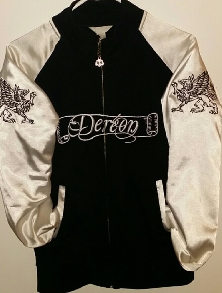 2 Piece Dereon pants suit Great condition