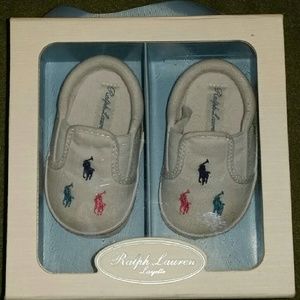 Size 2 unisex baby shoes