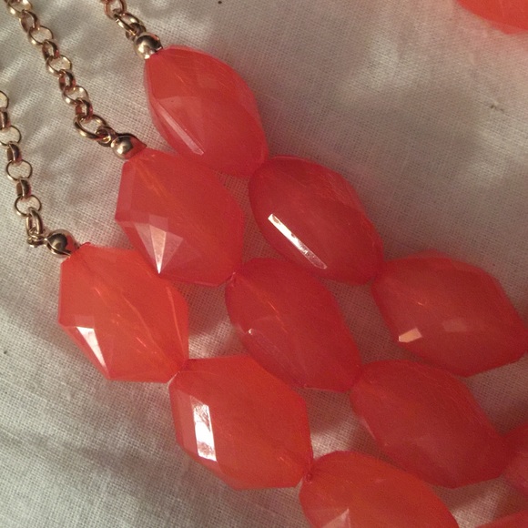 🚨SOLD🚨Three Strand Statement Necklace - Picture 2 of 4