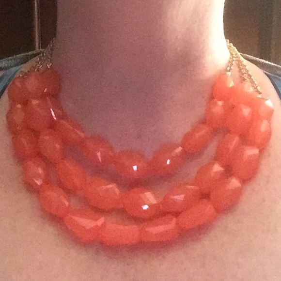 🚨SOLD🚨Three Strand Statement Necklace - Picture 4 of 4