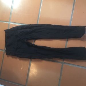 black detailed lululemon leggings size 4