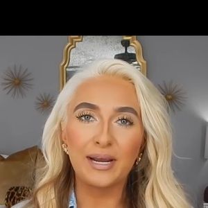 Meet your Posher, Bella