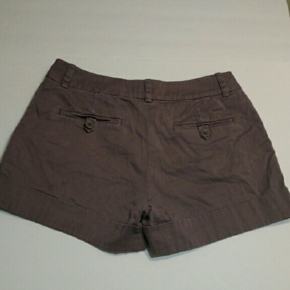 🐱Last Chance🐱 H&M Plum Chino Shorts - Picture 2 of 3